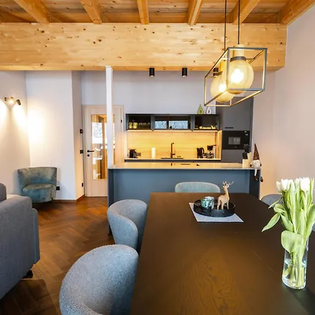 Deluxe Space For 8 People Fieberbrunn